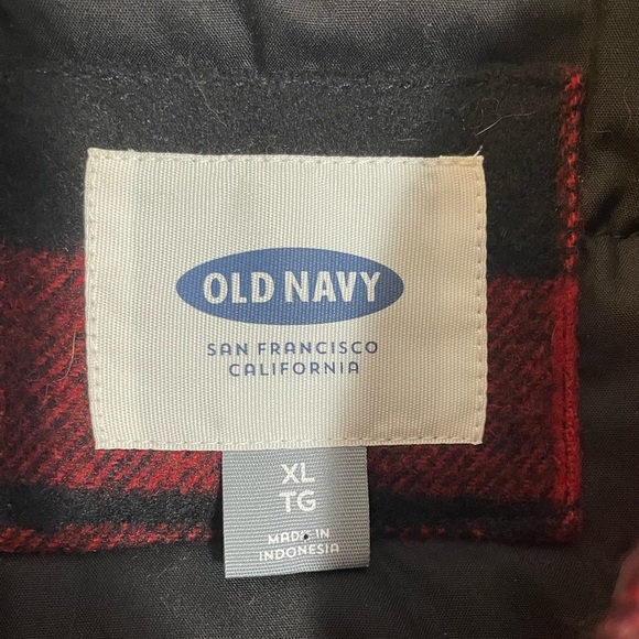 Old Navy Wool Blend Puffer Tartan Vest Men's XL Red Plaid Outdoors Lumberjack - Picture 2 of 9